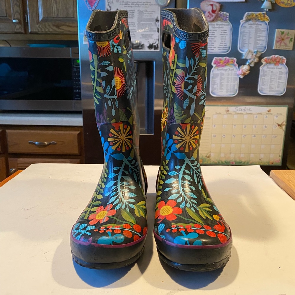Bogs Black Multi Color Waterproof Slip On Rain Boots